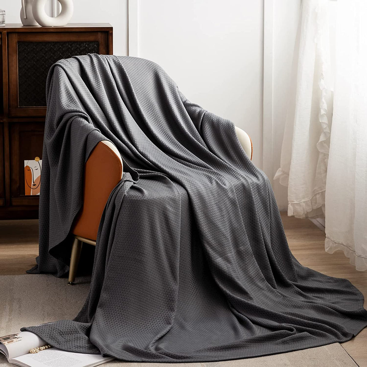 Cooling Blanket, 100% Rayon Derived from Bamboo, Cool Summer Blanket for Hot Sleepers, Soft Comfy Lightweight Blankets for All Seasons(Dark Gray, 79×91In)